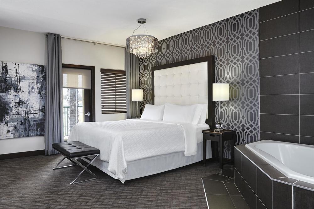 Four Points By Sheraton Hotel & Suites Calgary West מראה חיצוני תמונה