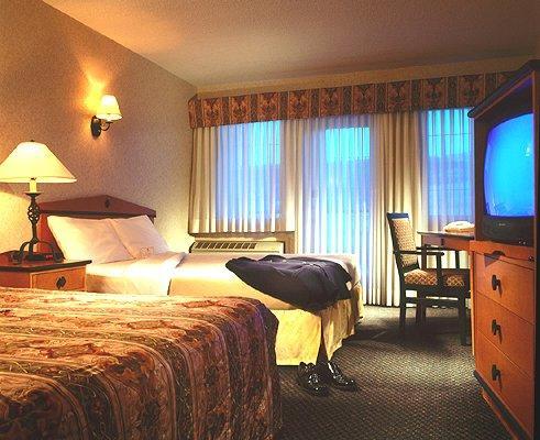 Four Points By Sheraton Hotel & Suites Calgary West חדר תמונה